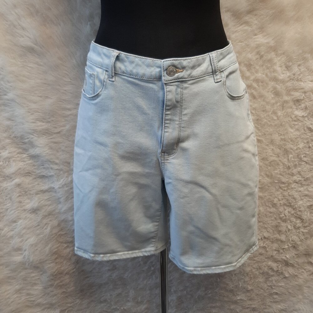 U.S. Polo Assn. Women's Light Wash Denim Shorts Size: 16